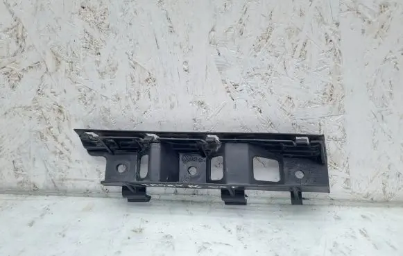 Volkswagen PASSAT B6 Front bumper mounting bracket 3C0807184