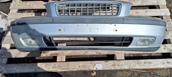 Volvo V70 Front bumper 09190305 2419
