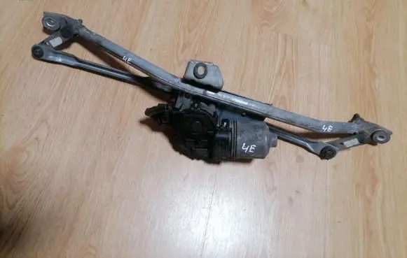 Skoda Superb B5 (3U) Front wiper linkage and motor 8D1955605B 0390241528 3B1955113D