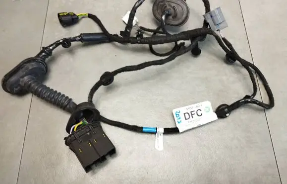 Volkswagen Amarok II Rear door wiring loom N1WT14633