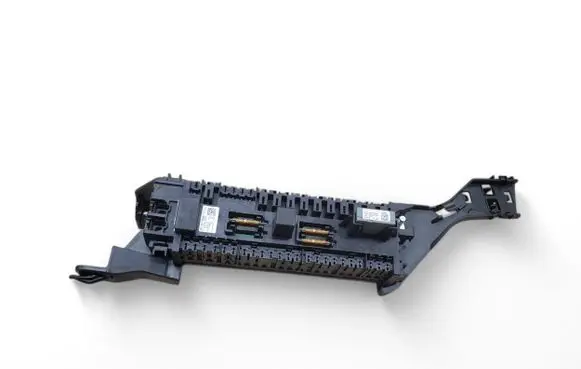Mercedes-Benz GL X166 Fuse module A1665402350