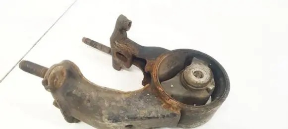Toyota Corolla Verso AR10 Engine mount bracket