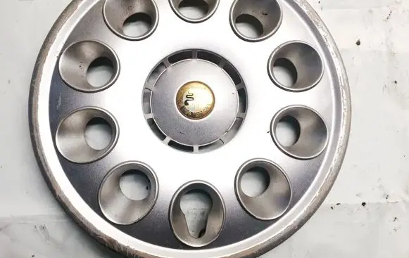 Alfa Romeo 147 R15 wheel hub/cap/trim 46792067