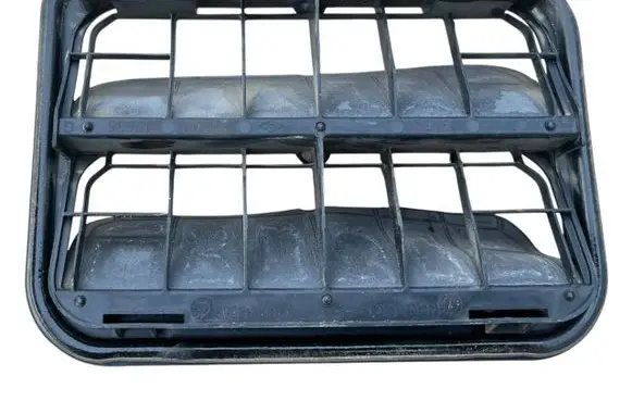 Renault Talisman Quarter panel pressure vent 7700838358