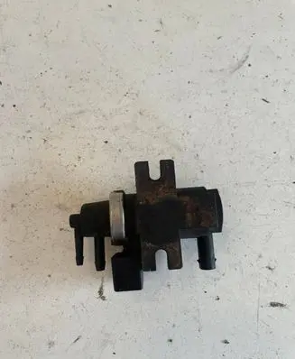 Mercedes-Benz B W245 Vacuum valve A0051535528