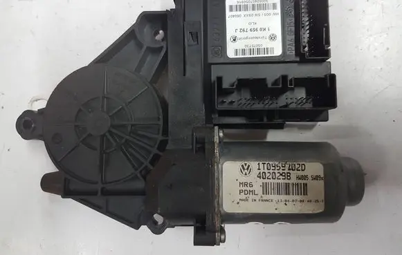 Skoda Octavia Mk2 (1Z) Front door window regulator motor 1T0959702DIAUTOPI 1T0959702D 1K0959792J