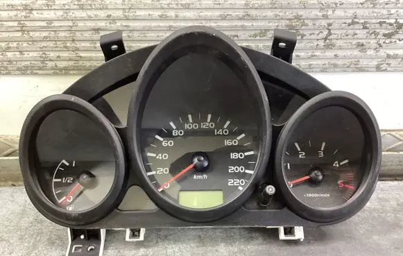 Speedometer (instrument cluster)