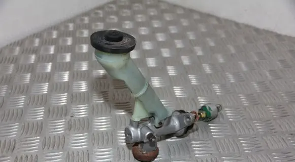 Toyota Land Cruiser (J120) Clutch master cylinder 3145460020