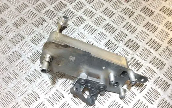 BMW 3 F30 F35 F31 Oil filter mounting bracket 8514515