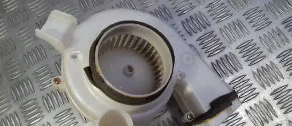 Toyota Prius (XW10) Heater fan/blower 8713047060 87130-47060