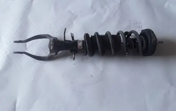 Infiniti M Y51 Front shock absorber/damper 561111MD0B