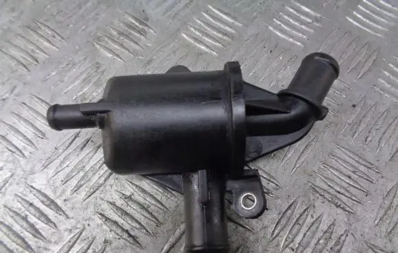 Opel Corsa C Oil breather separator 55185372