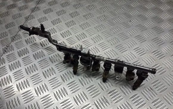 Jaguar X-Type Fuel main line pipe 2K4E-AC