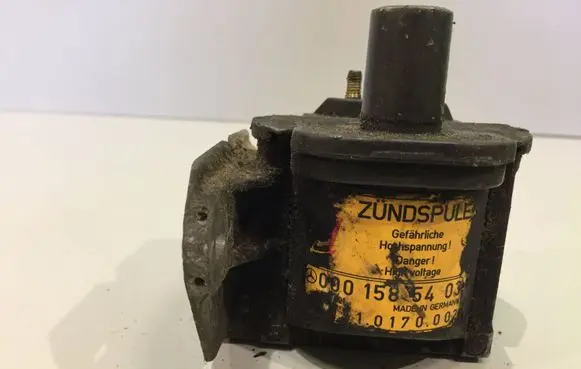 Mercedes-Benz 190 W201 High voltage ignition coil 0001585403