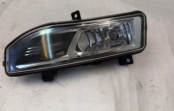 Nissan Qashqai Front fog light 261508995A L90149059 90078635