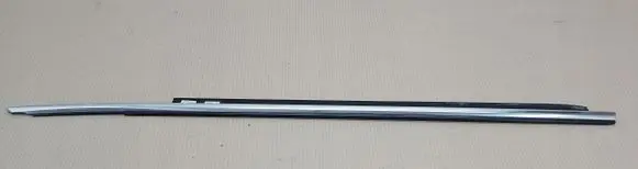 Audi A5 8T 8F Front door glass trim molding 8T0853284C