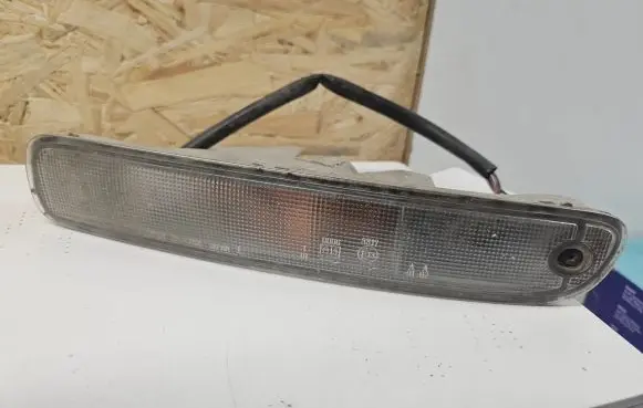 Mazda 323 F Front indicator light 21061708