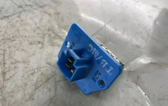 Hyundai Getz Heater blower motor/fan resistor 