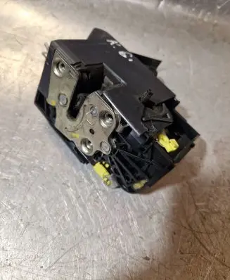 Dacia Sandero Rear door lock