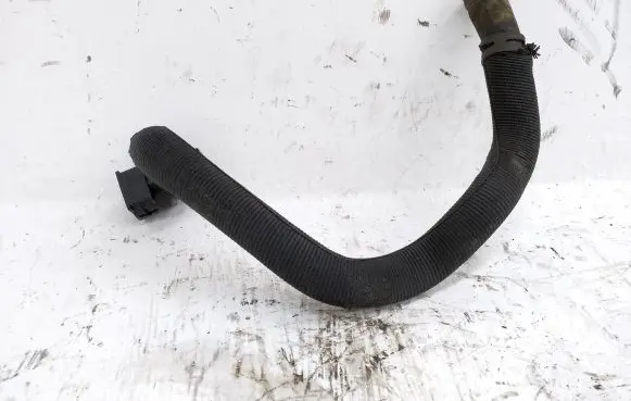 Land Rover Range Rover Velar Engine coolant pipe/hose HK837752AD