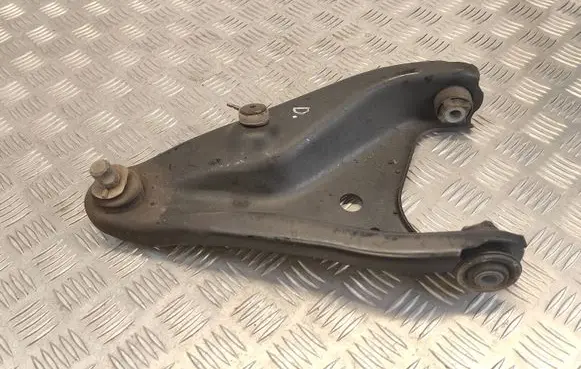 Dacia Sandero Front lower control arm/wishbone