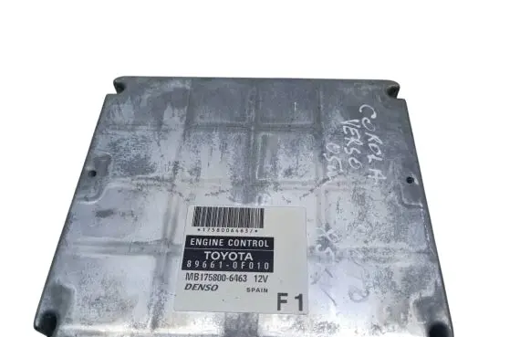Toyota Corolla Verso AR10 Engine control unit/module 896610F010