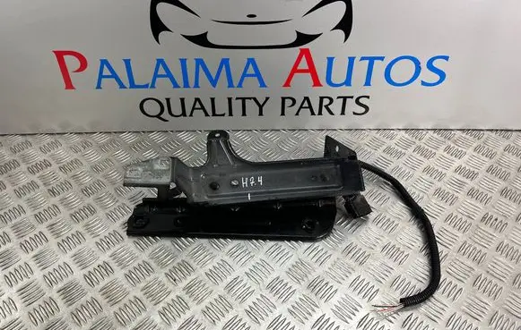Alfa Romeo Stelvio Intercooler pipe mounting bracket C400