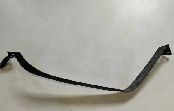 Volvo S70 V70 V70 XC Fuel tank mounting bracket 