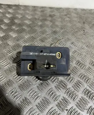 Loading door lock