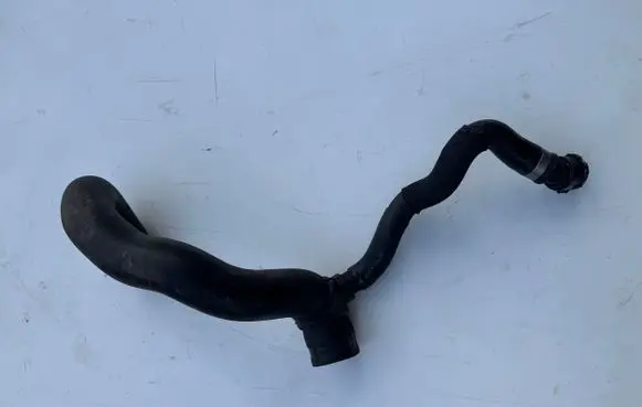 BMW 4 F32 F33 Engine coolant pipe/hose 7628010