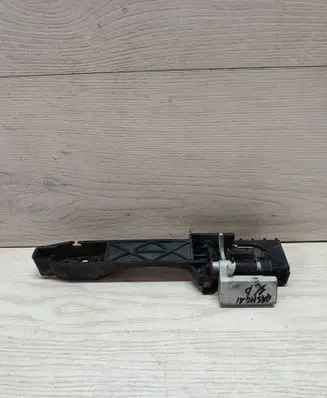 Nissan Qashqai Front door exterior handle/bracket 80611EB30B