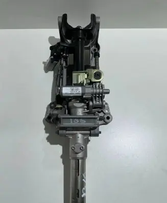 Steering wheel axle set