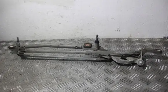 Ford Focus Front wiper linkage 