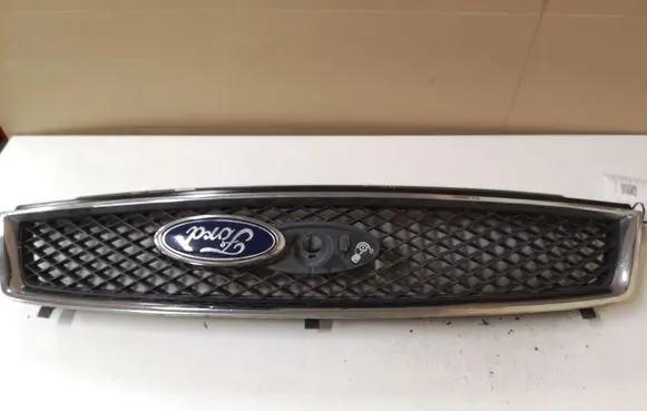 Ford Focus C-MAX Front bumper upper radiator grill 3M51R8138