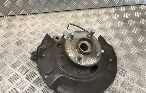 Toyota Yaris Front wheel hub 500124