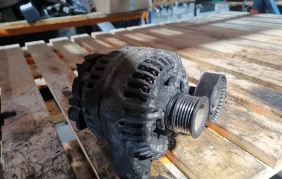 BMW 5 E60 E61 Generator/alternator 7541694