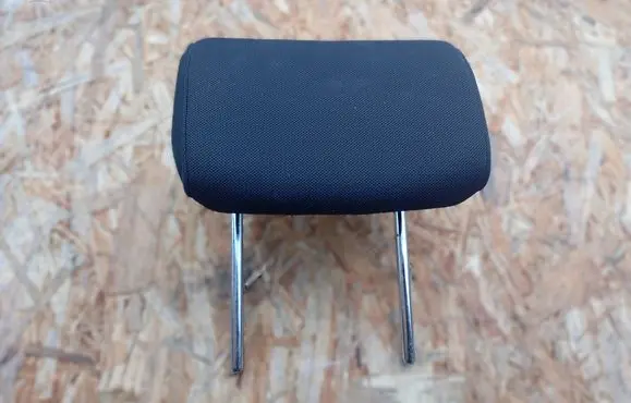 Hyundai i30 Rear seat headrest 
