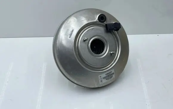 BMW 2 F46 Brake booster 6875608 17B0451B0267 0224300019
