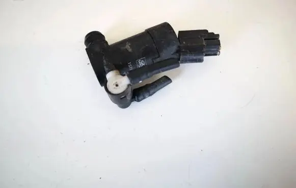 Ford Kuga I Windscreen/windshield washer pump 1s7117k624fe 1s71-17k624-fe