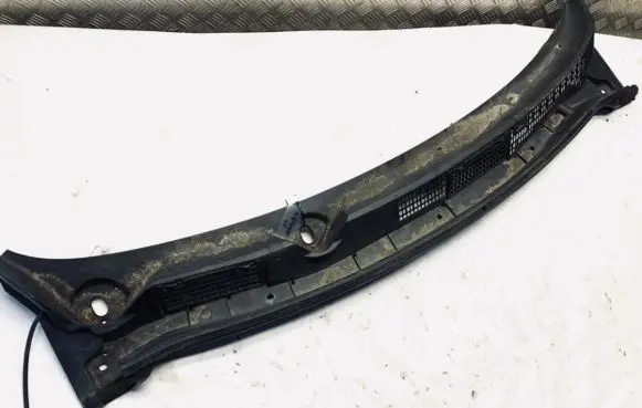 Nissan Qashqai Wiper trim 66862jd00a 66862jd000