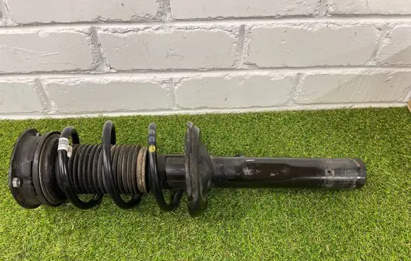 Volkswagen PASSAT B8 Front shock absorber with coil spring 317330 36J78A 824904017692