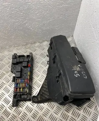 Volvo S60 Fuse module 8637841 518717004