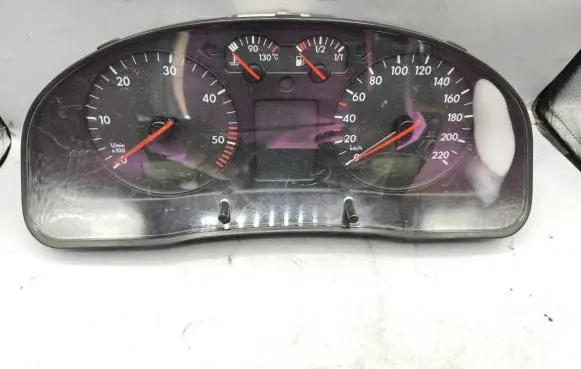 Volkswagen PASSAT B5 Speedometer (instrument cluster) 3B0919881N 1003794023