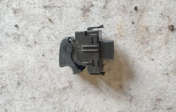 Toyota Corolla Verso AR10 Electric window control switch