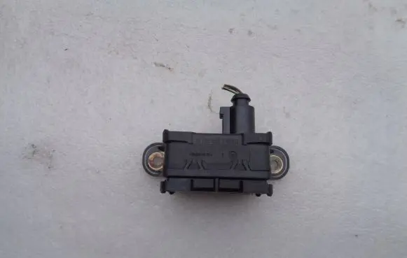 Volkswagen Touran I ESP acceleration yaw rate sensor 7H0907655A