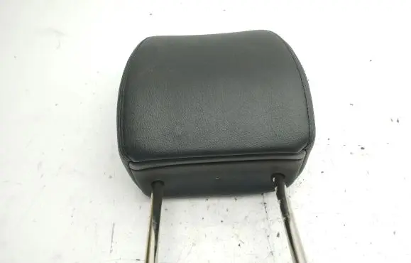 Mazda CX-5 Front seat headrest 