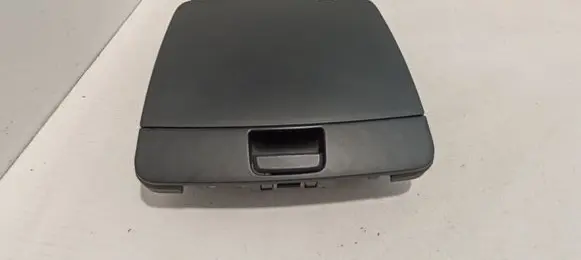 Hyundai i30 Glove box 847702L000