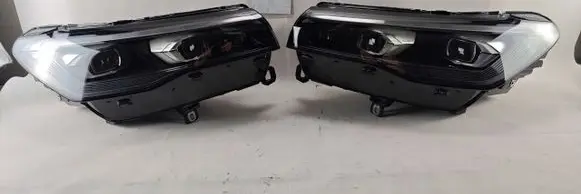 Volkswagen Tiguan Headlights/headlamps set 