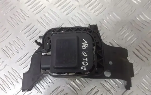 Volkswagen Polo IV 9N3 Central body control module 0132801202
