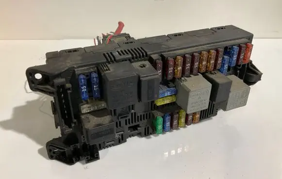 Mercedes-Benz E W211 Fuse module 2115453901